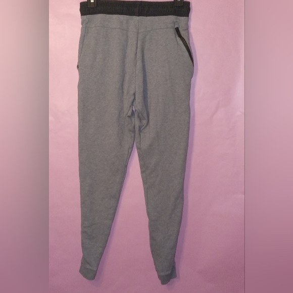 Nike Tech Fleece Joggers - Picture 4 of 7